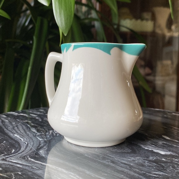 7 Piece Turquoise Restaurantware Heath 1960’s Creamer + 3 Sets of Cups & Saucers - Picture 9 of 11